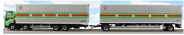 ダブル連結トレーラーの写真